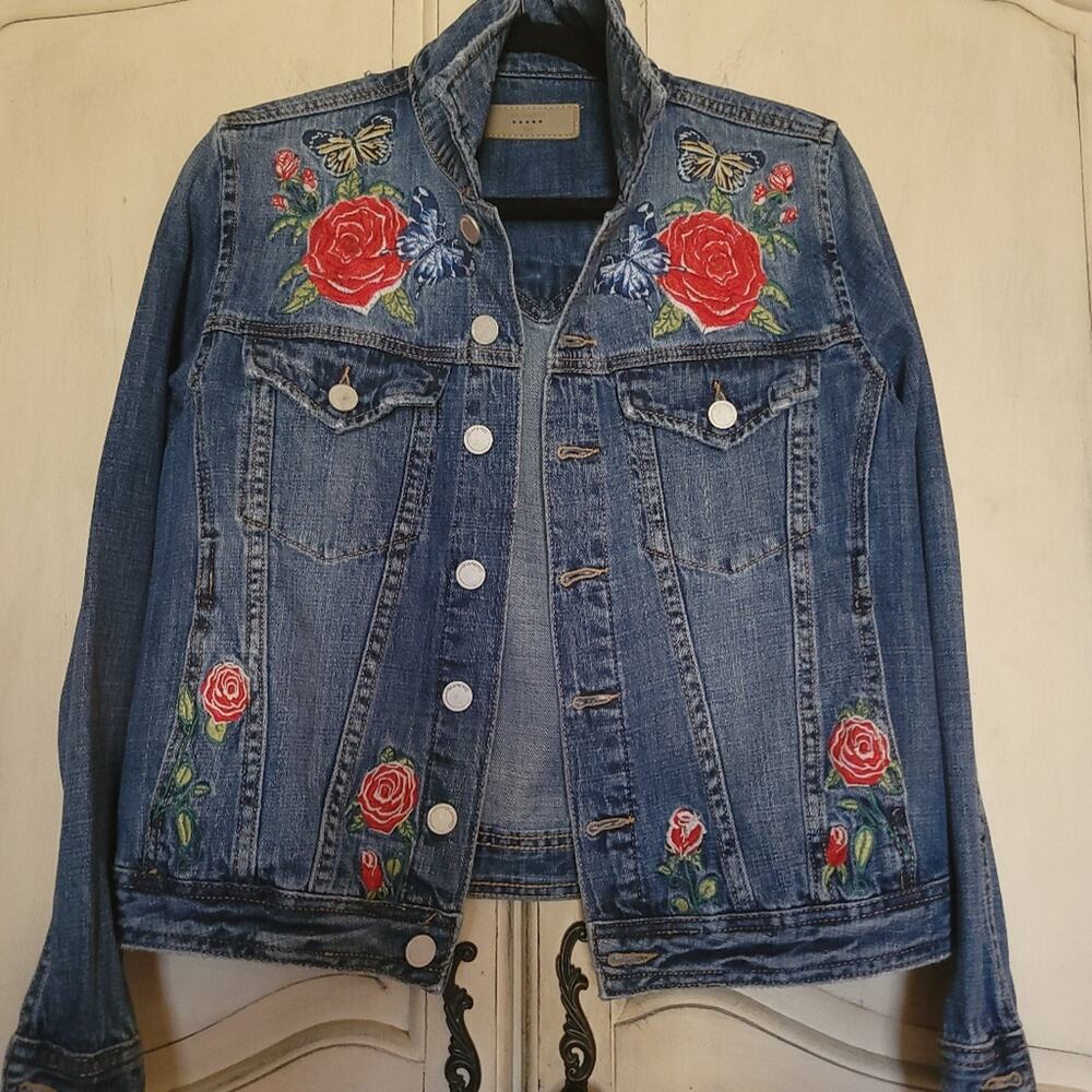Blank NYC Floral Rose Butterfly Embroidered Distressed Denim Jean Jacket✨️XS - Picture 3 of 16